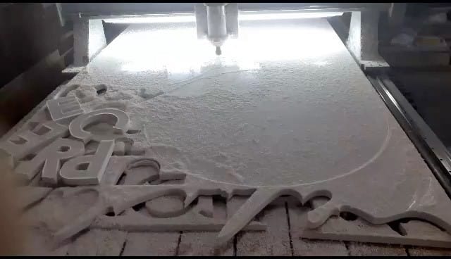 Decoração e Entalhe Geométrico CNC